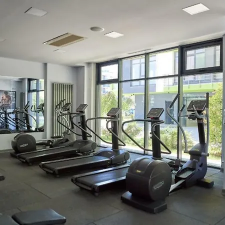 Front Bliss Cu Piscina Incalzita Gym Apartman *