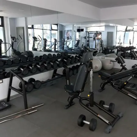 Front Bliss Cu Piscina Incalzita Gym Apartman Năvodari