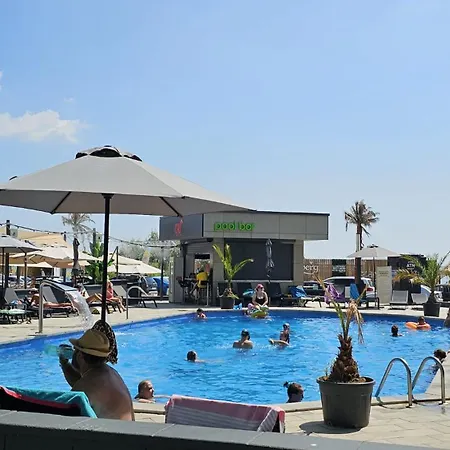 Front Bliss Cu Piscina Incalzita Gym * Năvodari