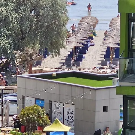 Front Bliss Cu Piscina Incalzita Gym Năvodari