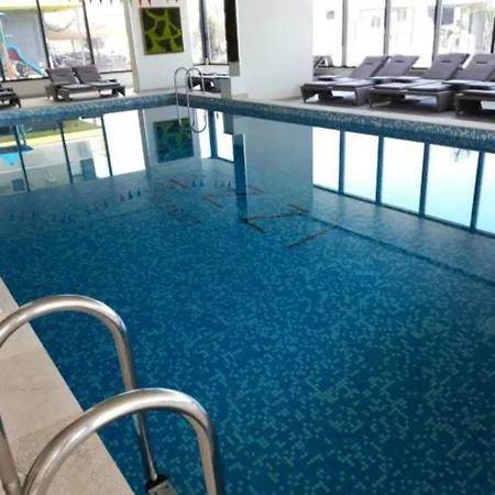 Apartment Front Bliss Cu Piscina Incalzita Gym Navodari