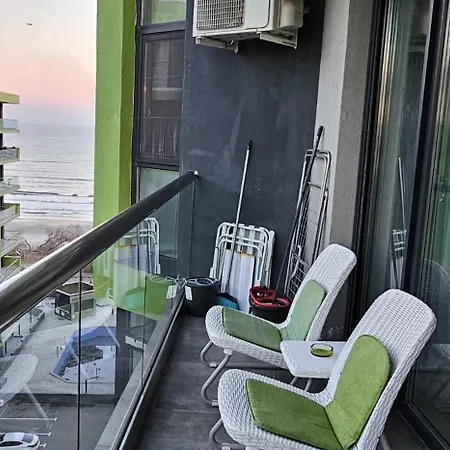 Apartment Front Bliss Cu Piscina Incalzita Gym