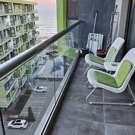 Front Bliss Cu Piscina Incalzita Gym Apartment Navodari