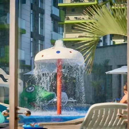Front Bliss Cu Piscina Incalzita Gym Năvodari