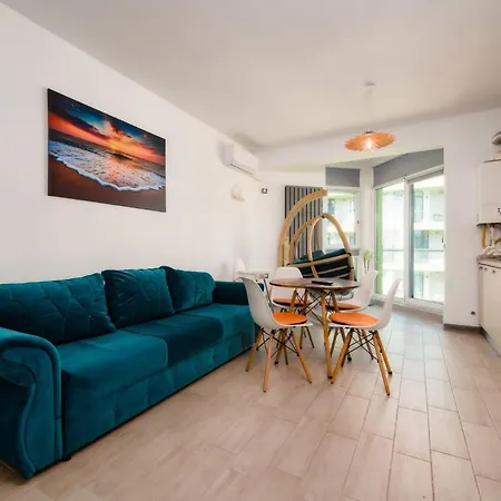 Apartamento Front Bliss Cu Piscina Incalzita Gym Năvodari