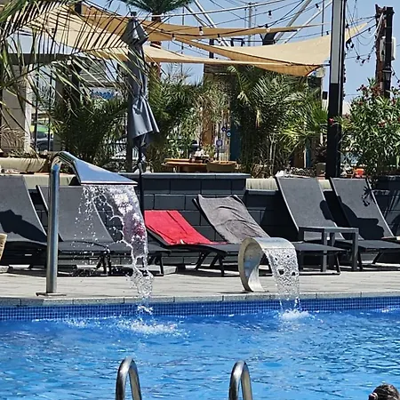 Front Bliss Cu Piscina Incalzita Gym * Năvodari