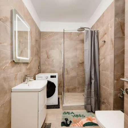 Apartment Front Bliss Cu Piscina Incalzita Gym