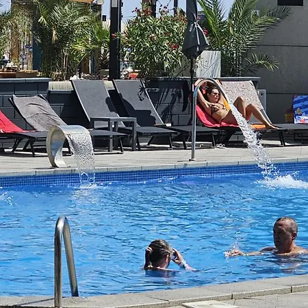 Front Bliss Cu Piscina Incalzita Gym Apartment *